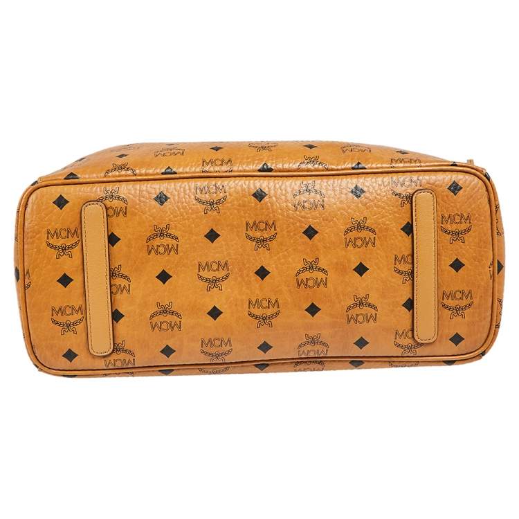 مملوكة مسبقًا MCM Cognac Visetos Coated Canvas Reversible Liz Shopper Tote