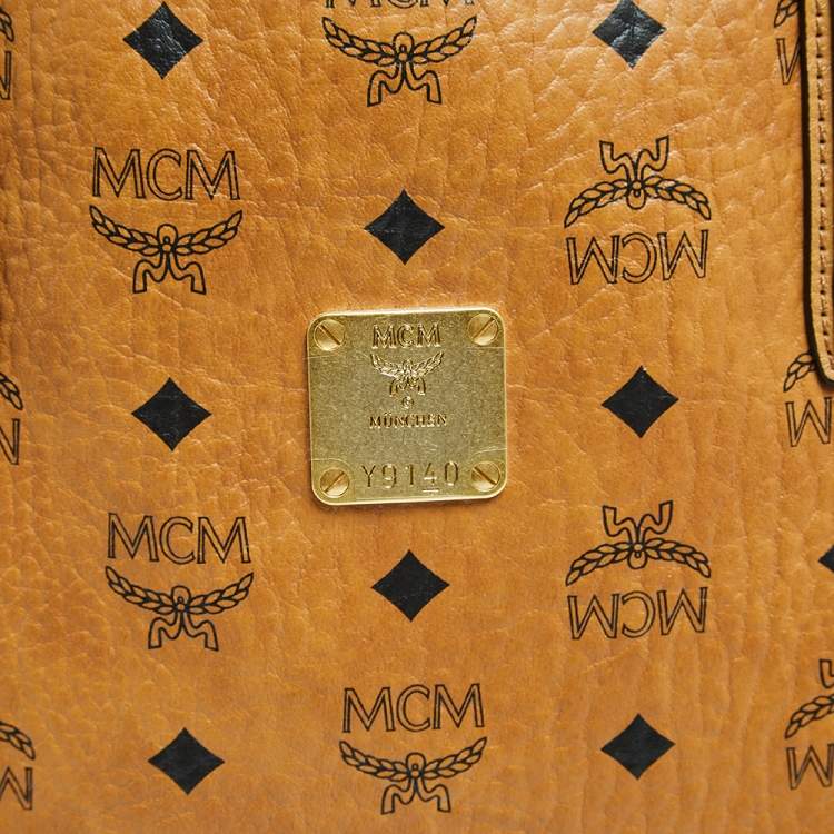 مملوكة مسبقًا MCM Cognac Visetos Coated Canvas Reversible Liz Shopper Tote