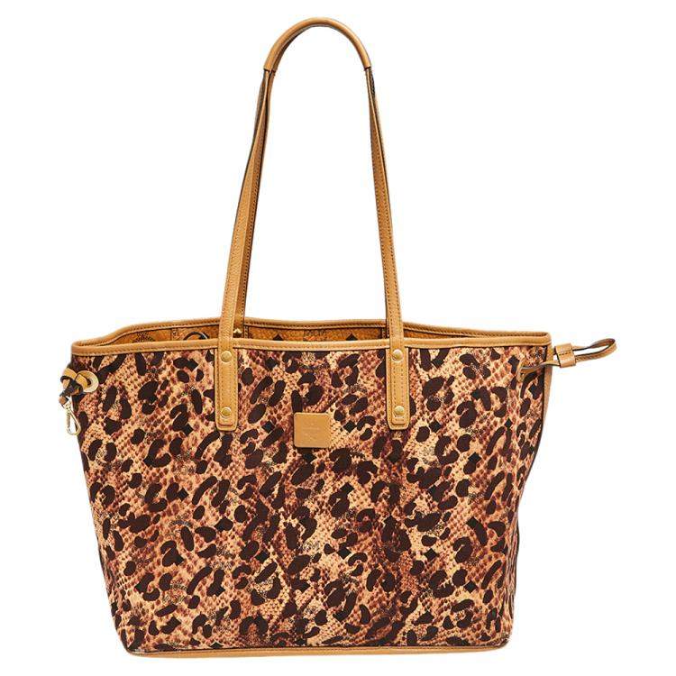 مملوكة مسبقًا MCM Cognac Visetos Coated Canvas Reversible Liz Shopper Tote