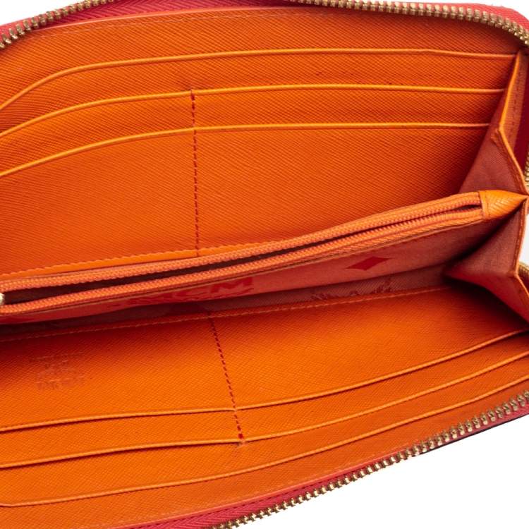 مملوكة مسبقًا MCM Strawberry Pink Visetos Leather Heritage Continental Wallet