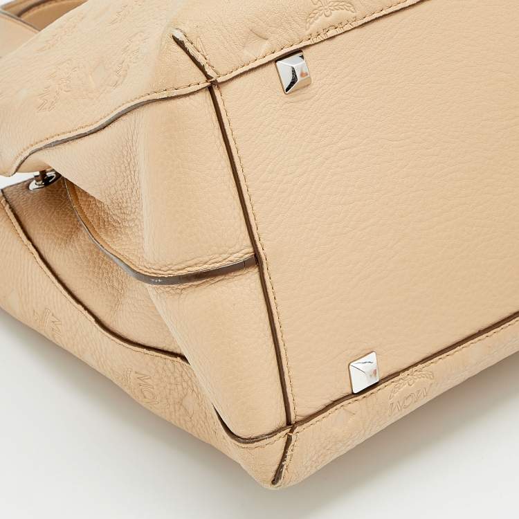 مملوكة مسبقًا MCM Beige Monogram Leather Tote
