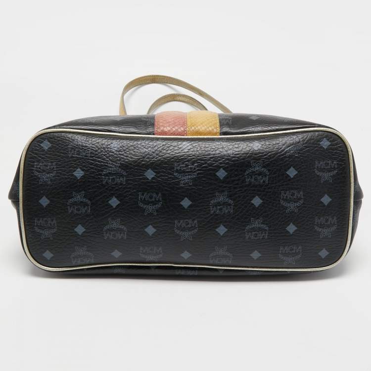 مملوكة مسبقًا MCM Dark Blue/Gold Visetos Coated Canvas Princess Lion Shopper Tote