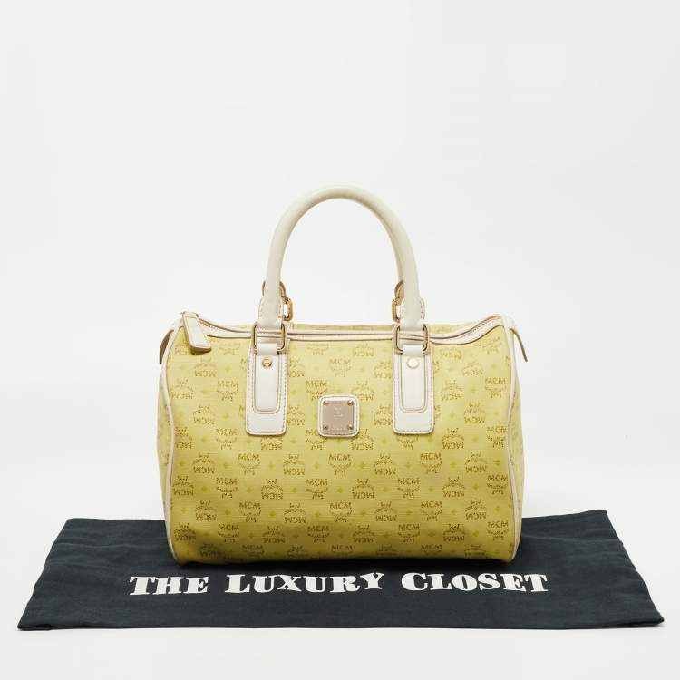 مملوكة مسبقًا MCM Lime/White Visetos Coated Canvas and Leather Boston Bag
