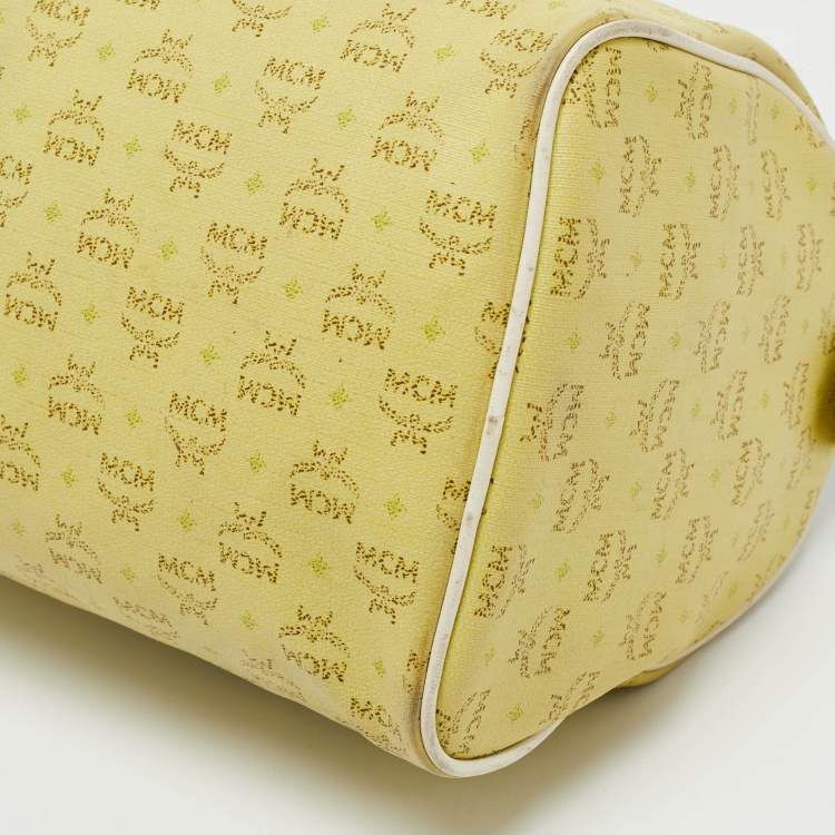 مملوكة مسبقًا MCM Lime/White Visetos Coated Canvas and Leather Boston Bag