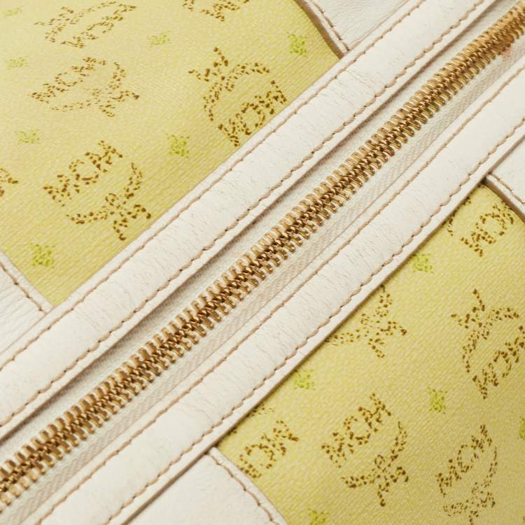 مملوكة مسبقًا MCM Lime/White Visetos Coated Canvas and Leather Boston Bag