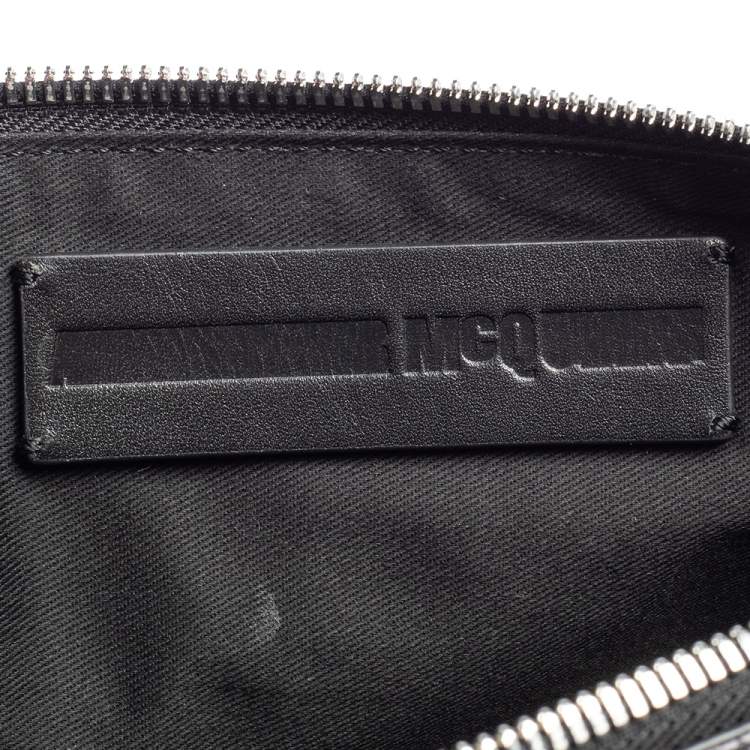 Pre Owned MCQ by Alexander McQueen Metallic Silver Leather Wristlet Clutch