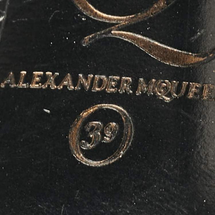 Pre Owned McQ by Alexander McQueen Silver Leather Platform Pumps Size 39