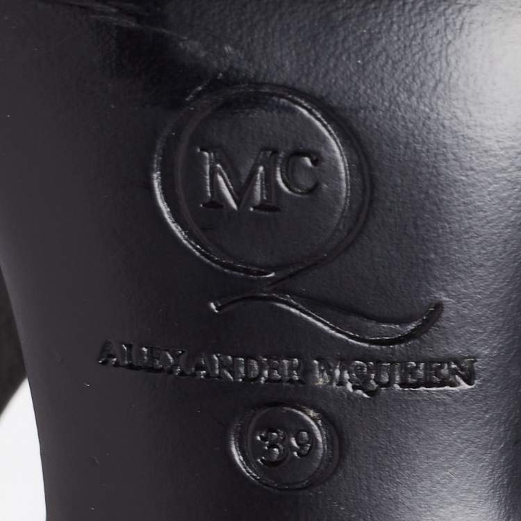 Pre Owned McQ by Alexander McQueen Off-White/Black Snakeskin And Leather Ankle Strap Sandals Size 39