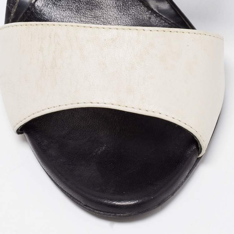 Pre Owned McQ by Alexander McQueen Off-White/Black Snakeskin And Leather Ankle Strap Sandals Size 39