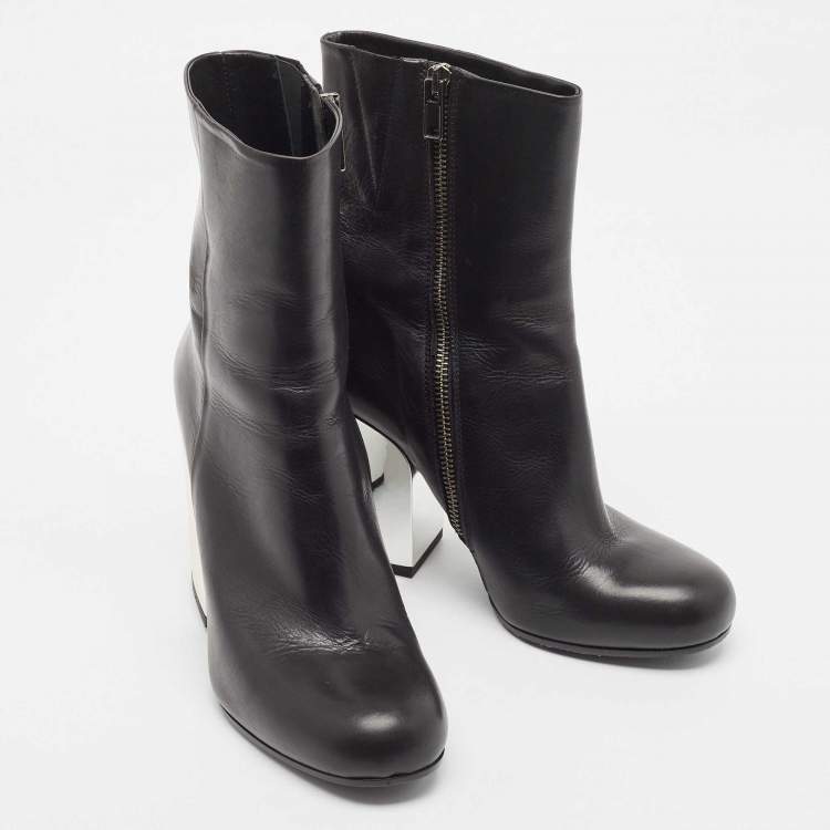 Pre Owned McQ by Alexander McQueen Black Leather Geffrye Ankle Boots Size 39