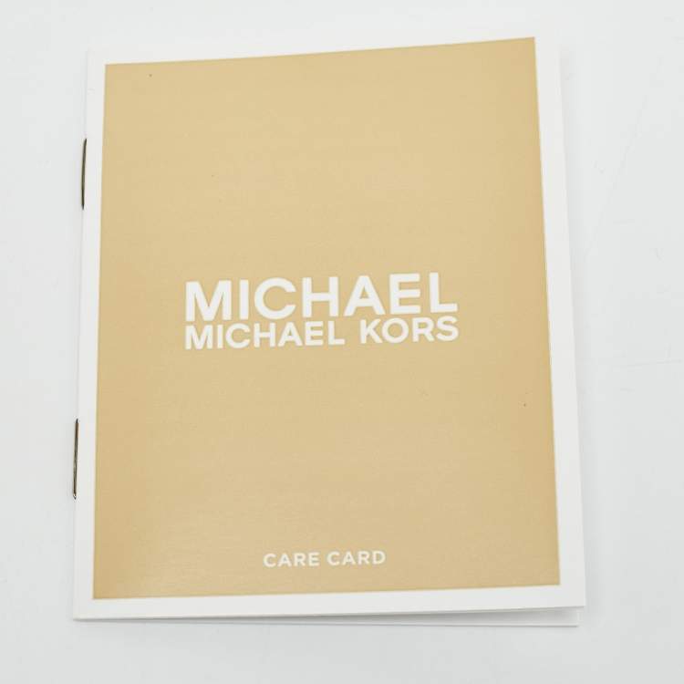 Pre Owned Michael Kors Cream Leather Jet Set Travel Compact Wallet