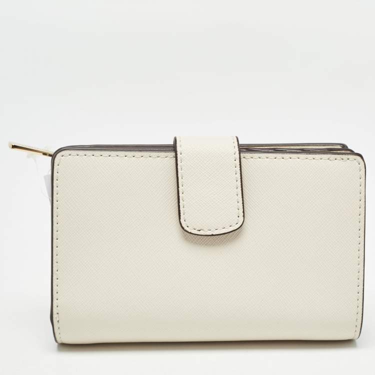 Pre Owned Michael Kors Cream Leather Jet Set Travel Compact Wallet