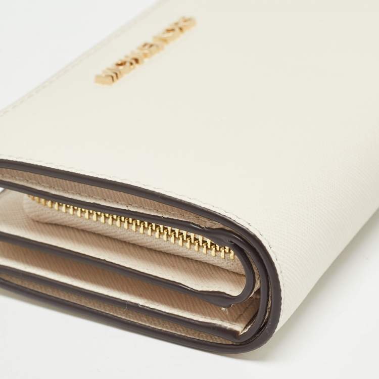 Pre Owned Michael Kors Cream Leather Jet Set Travel Compact Wallet