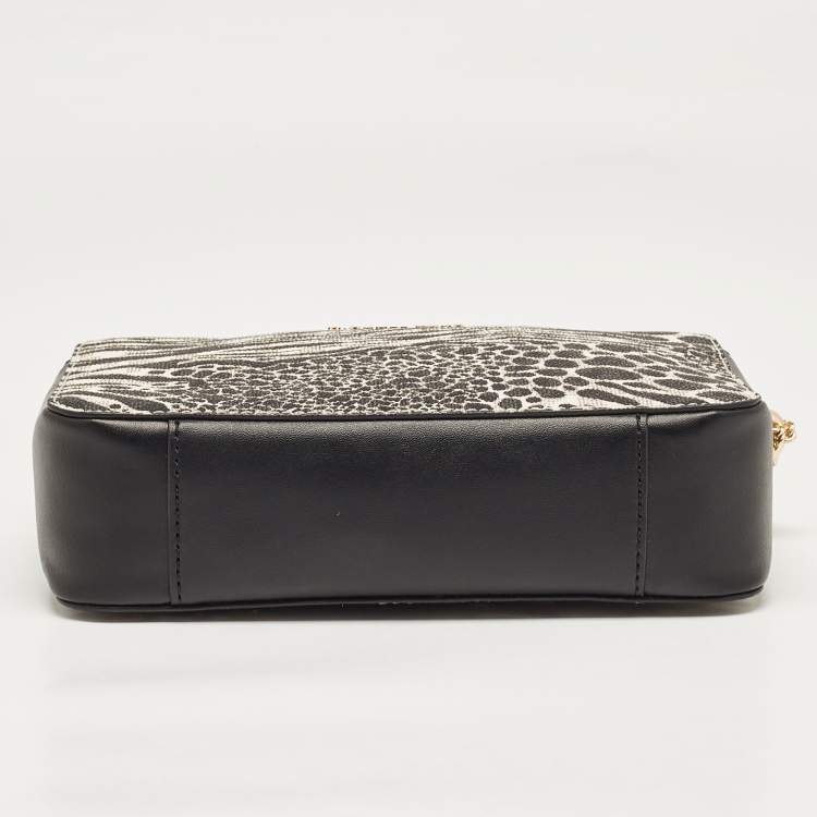 Pre Owned Michael Kors Black/White Printed Faux Leather Ginny Camera Crossbody Bag