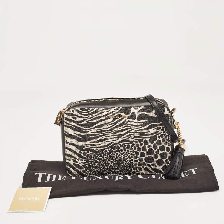 Pre Owned Michael Kors Black/White Printed Faux Leather Ginny Camera Crossbody Bag