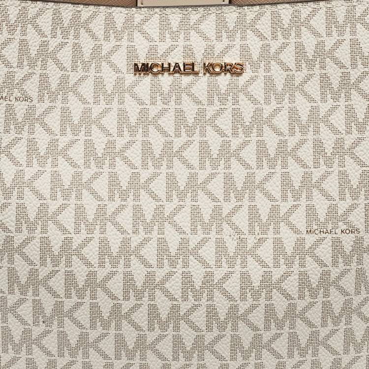 Pre Owned Michael Kors Off Signature White Coated Canvas and Leather Medium Pratt Bucket Bag