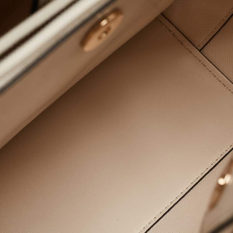 Pre Owned Michael Kors Off Signature White Coated Canvas and Leather Medium Pratt Bucket Bag