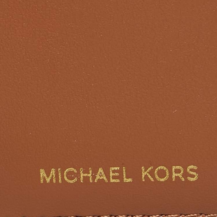 Pre Owned Michael Kors White/Brown Signature Coated Canvas and Leather Jet Set Phone Crossbody Bag