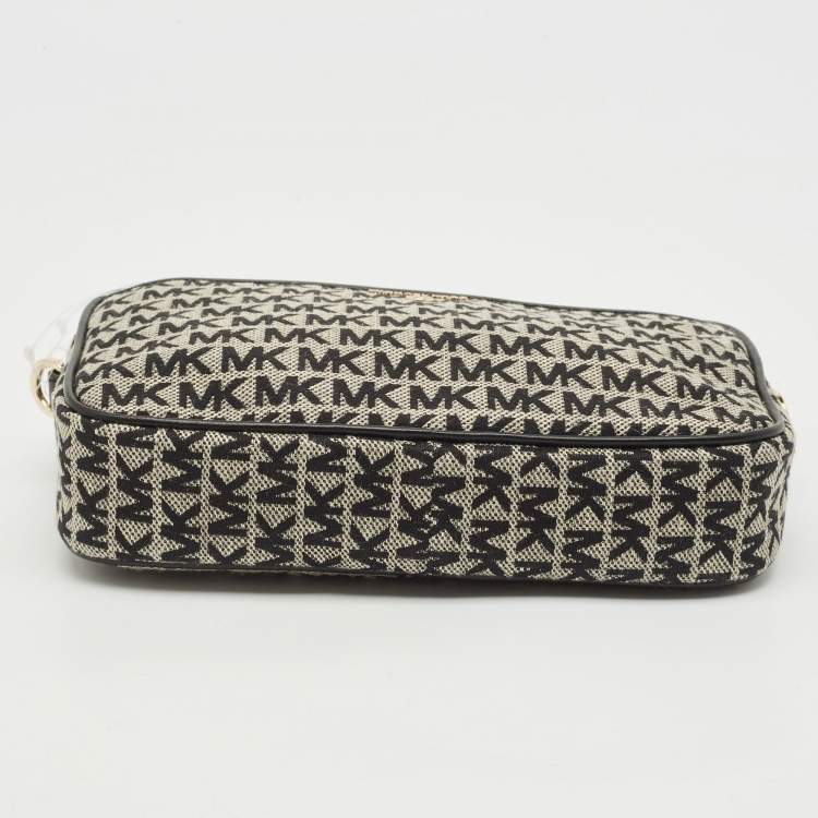 Pre Owned Michael Kors Black Signature Canvas Large East West Jet Set Charm Crossbody Bag