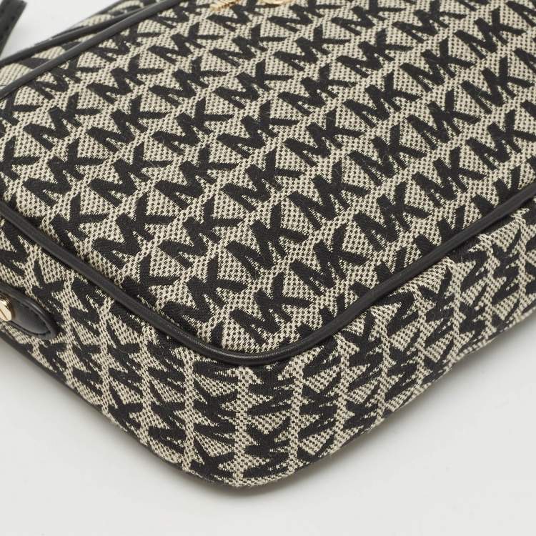 Pre Owned Michael Kors Black Signature Canvas Large East West Jet Set Charm Crossbody Bag