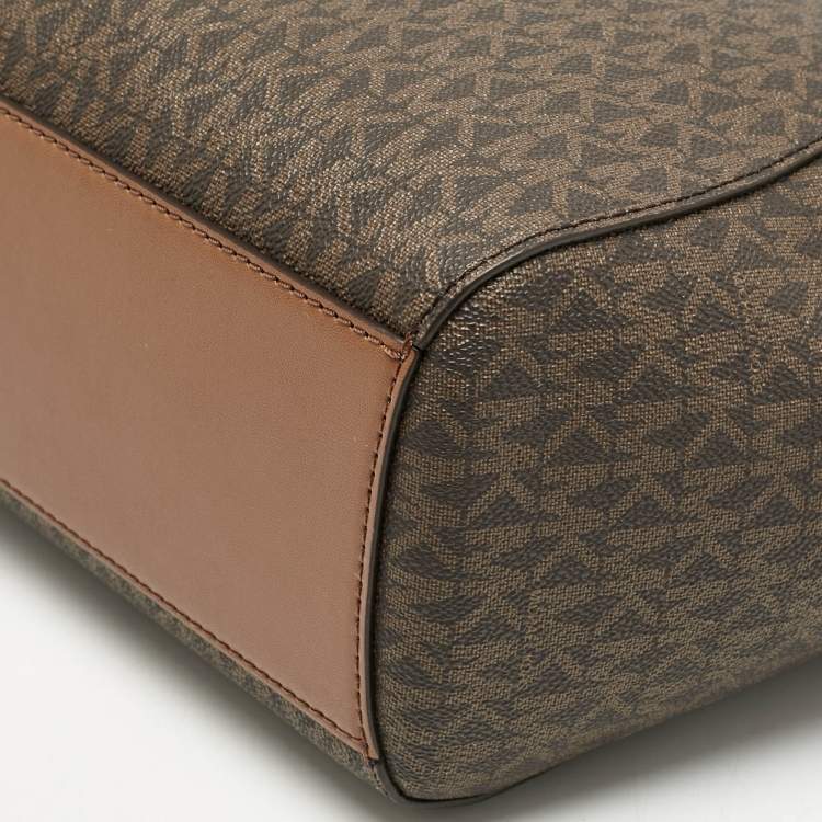 Pre Owned Michael Kors Brown Signature Coated Canvas Large Jet Set Travel Chain Tote