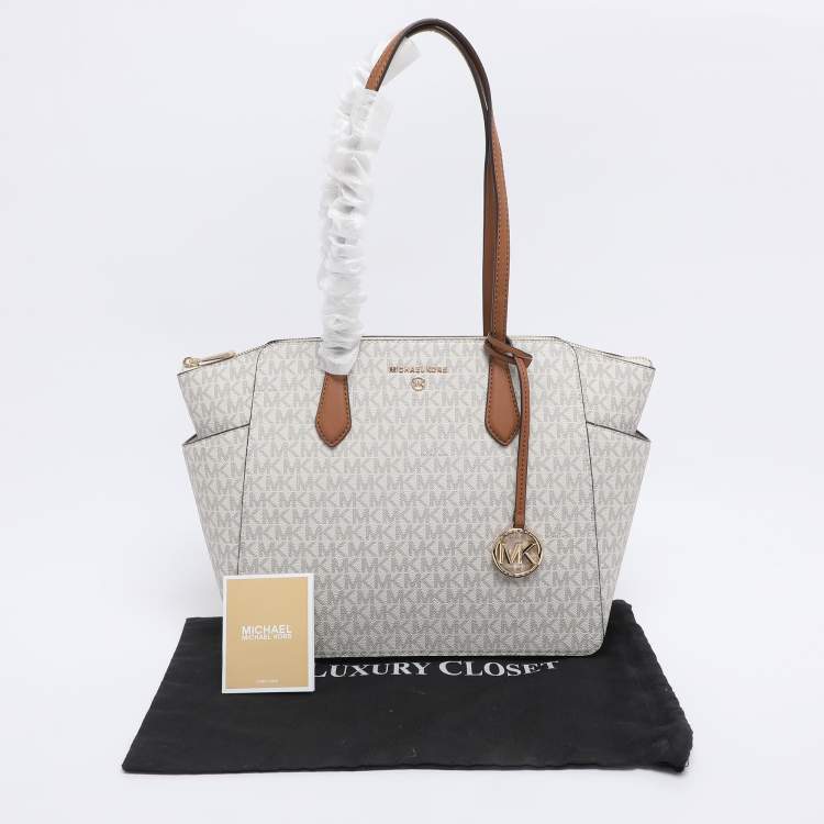 Pre Owned Michael Kors White Signature Coated Canvas Medium Marilyn Tote