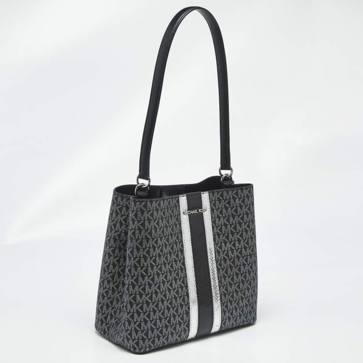 Pre Owned Michael Kors Black Signature Coated Canvas and Snakeskin Embossed Leather Medium Pratt Bucket Bag