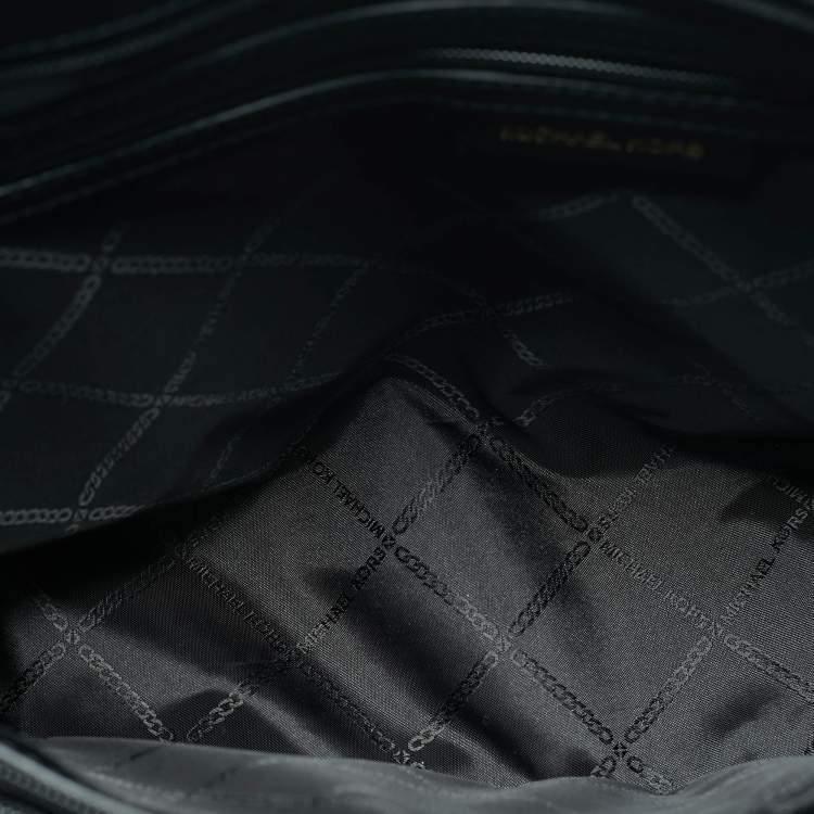Pre Owned Michael Kors Black Leather Medium Voyager Tote