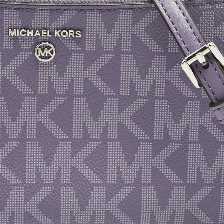 مملوكة مسبقًا Michael Kors Lilac Signature Coated Canvas and Leather Jet Set Charm Crossbody Bag