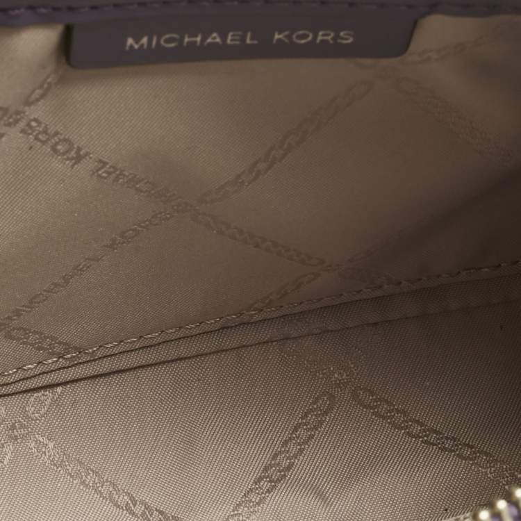 مملوك ة مسبقًا Michael Kors Lilac Signature Coated Canvas and Leather Jet Set Charm Crossbody Bag