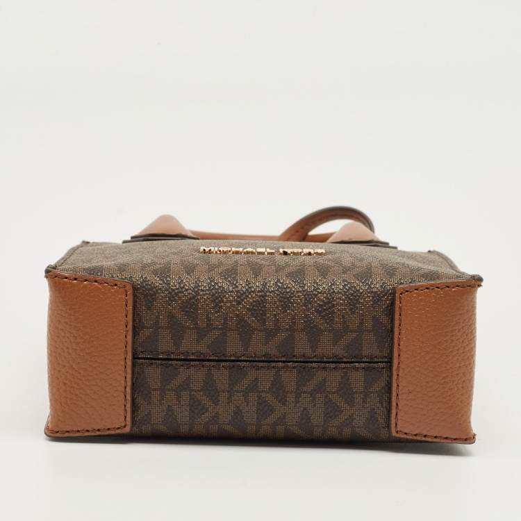 Pre Owned Michael Kors Two Tone Brown Signature Coated Canvas XS Mercer Tote