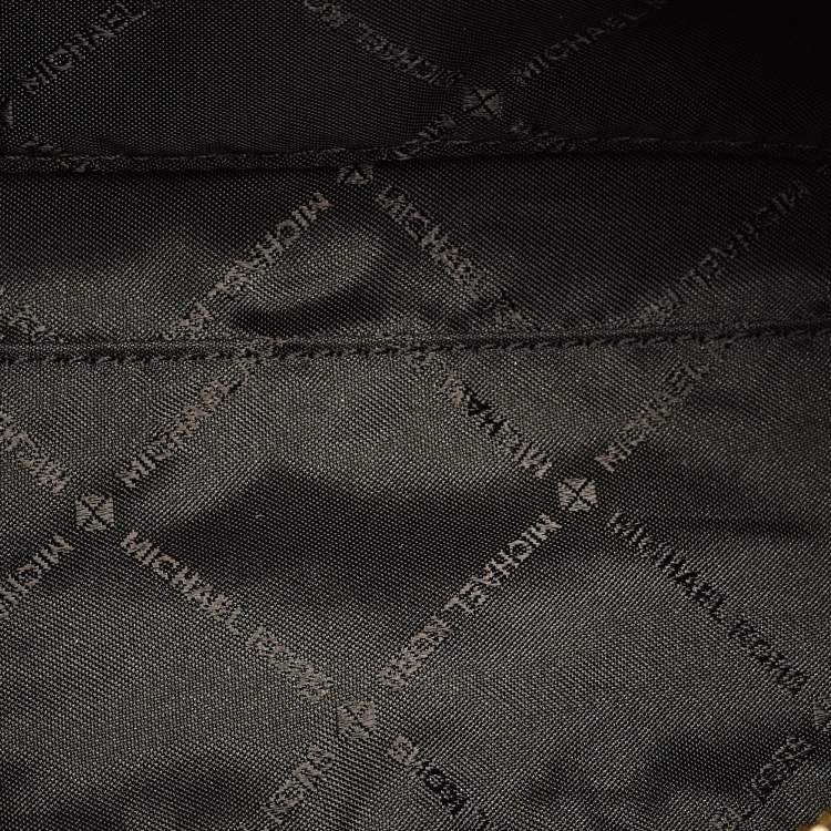 Pre Owned Michael Kors Jet Set Travel Black Leather Crossbody Bag