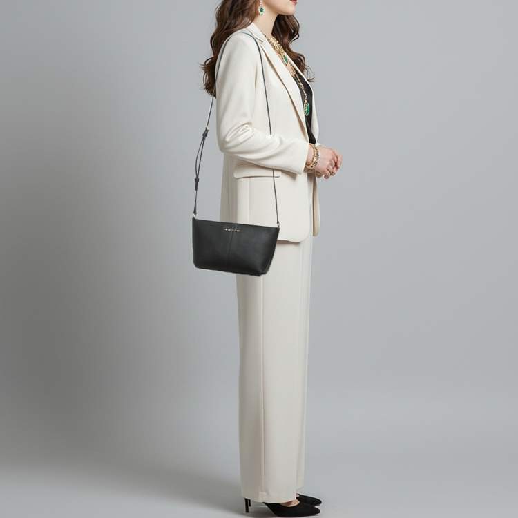 Pre Owned Michael Kors Jet Set Travel Black Leather Crossbody Bag