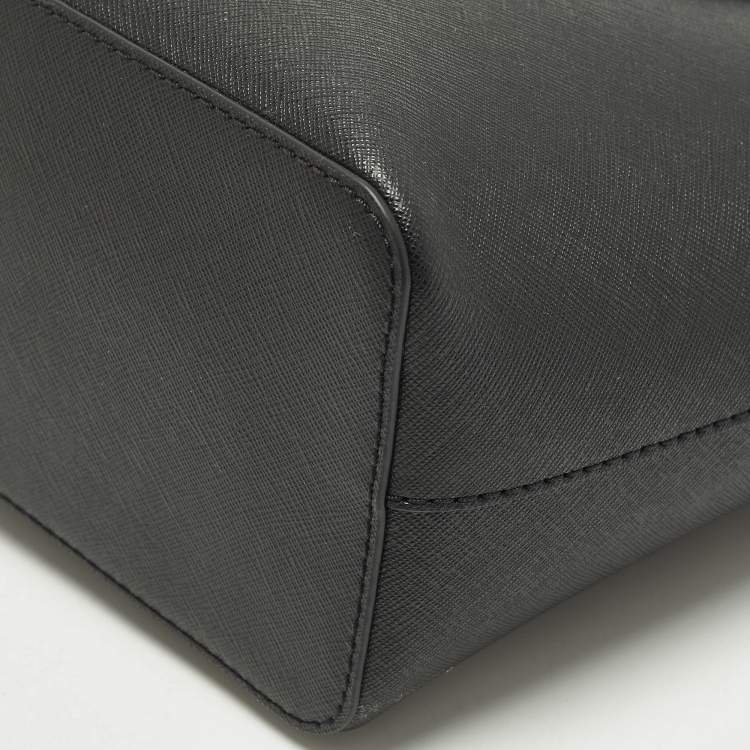 Pre Owned Michael Kors Jet Set Travel Extra Small Black Leather Tote