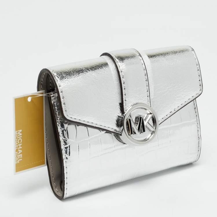 Pre Owned Michael Kors Greenwich Silver Croc Embossed Leather Trifold Wallet