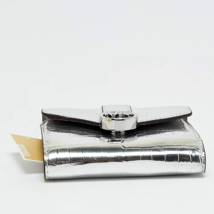 Pre Owned Michael Kors Greenwich Silver Croc Embossed Leather Trifold Wallet