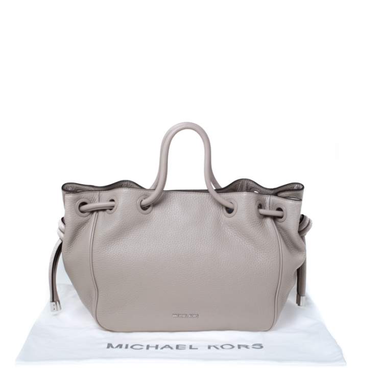 Pre Owned  MICHAEL Michael Kors Light Beige Leather Drawstring Hobo
