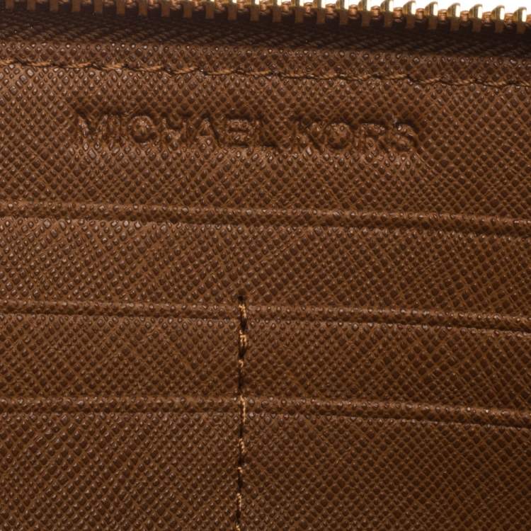 Pre Owned Michael Kors Brown Leather Jet Set Travel Continental Wallet