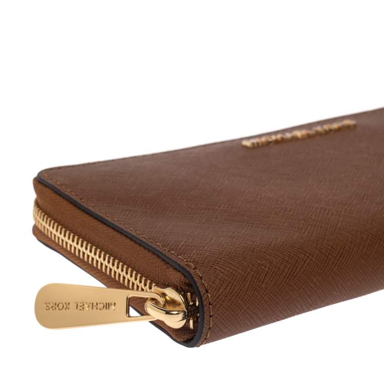 Pre Owned Michael Kors Brown Leather Jet Set Travel Zip Around Wallet