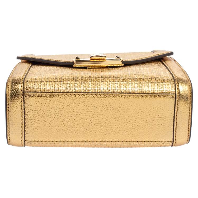Pre Owned Michael Kors Gold Woven Straw and Leather XS Kinsley Top Handle Bag