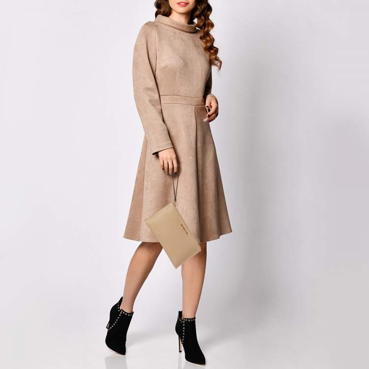 Pre Owned Michael Kors Beige Leather Large Jet Set Wristlet Clutch