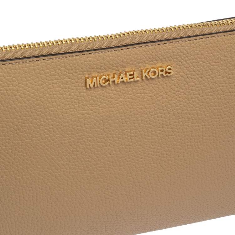 Pre Owned Michael Kors Beige Leather Large Jet Set Wristlet Clutch