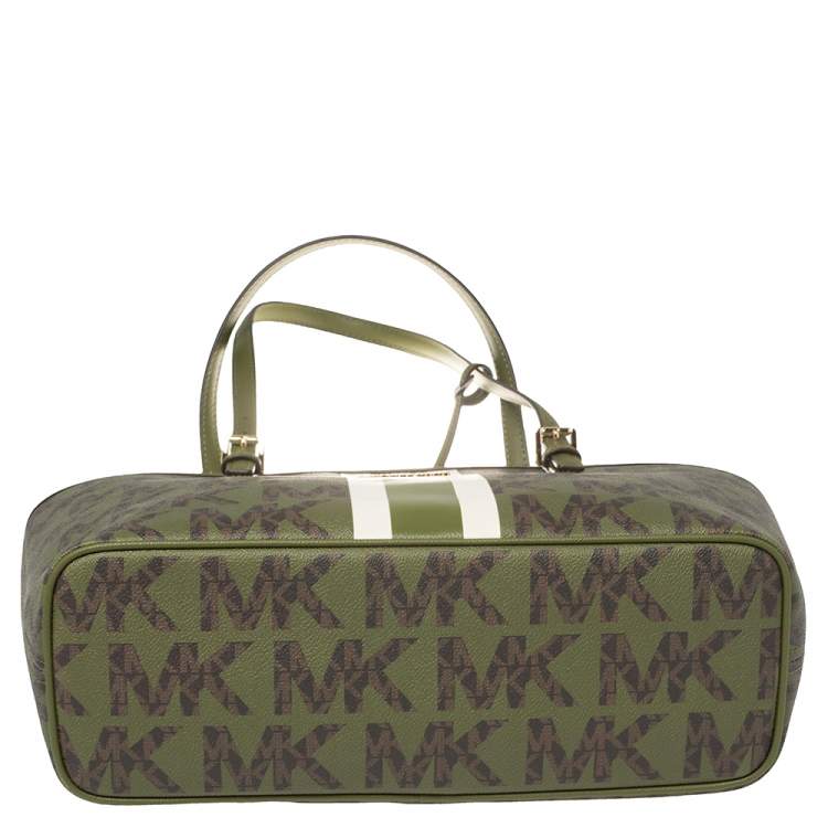 Pre Owned Michael Kors Green/Brown Signature Canvas Medium Carryall Tote