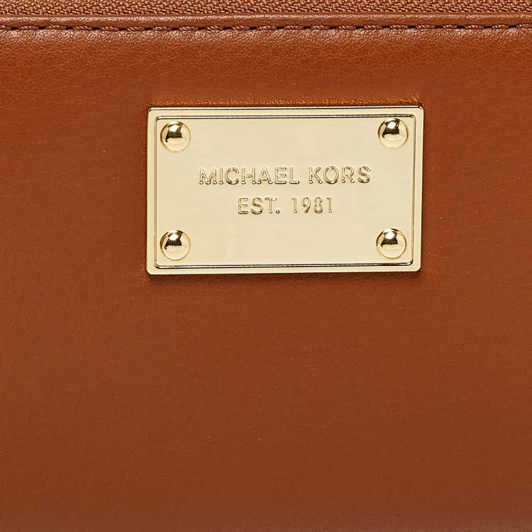 Pre Owned Michale Kors Tan Leather Jet Set Zip Around Continental Wallet