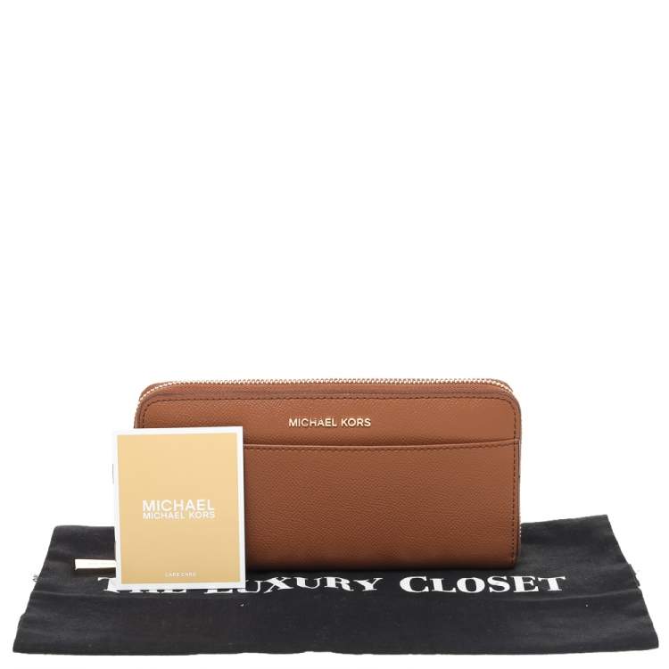 Pre Owned Michael Kors Brown Leather Jet Set Travel Zip Around Wallet