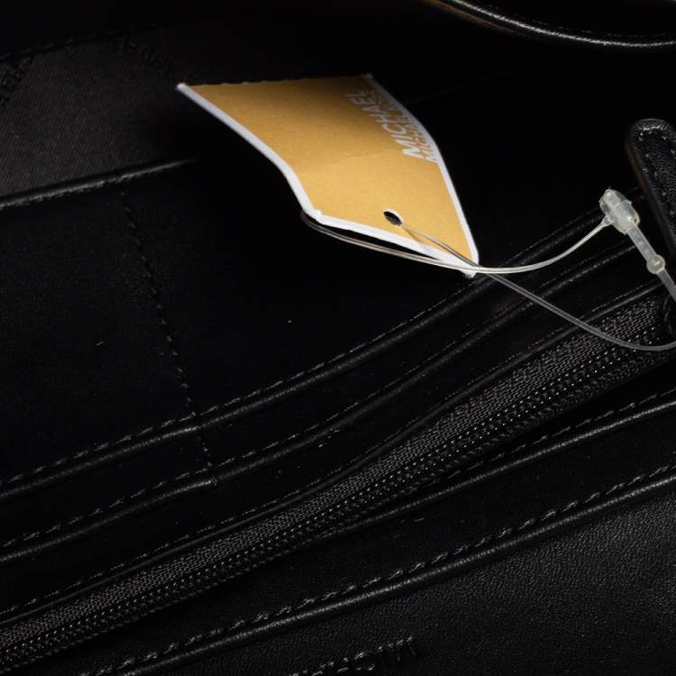 Pre Owned Michael Kors Black Leather Fulton Continental Wallet
