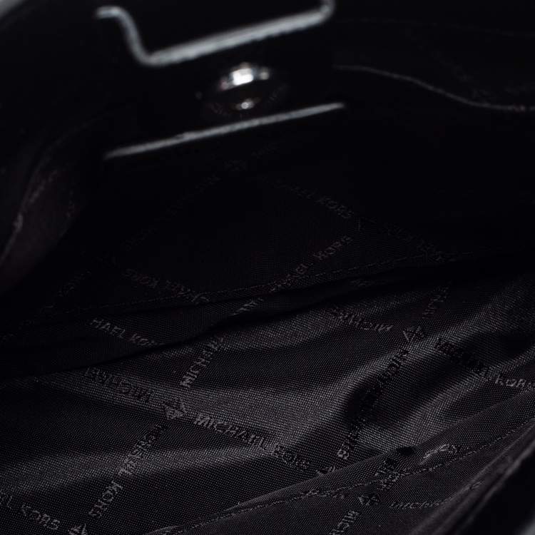 Pre Owned Michael Kors Black Signature Coated Canvas  Briley Messenger Bag