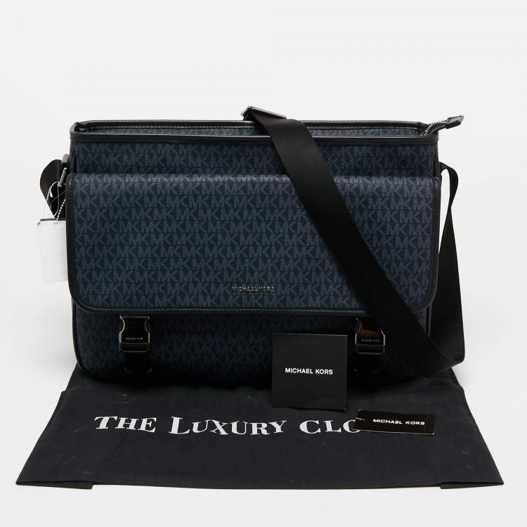 Pre Owned Michael Kors Black/Blue Signature Coated Canvas Cooper Messenger Bag
