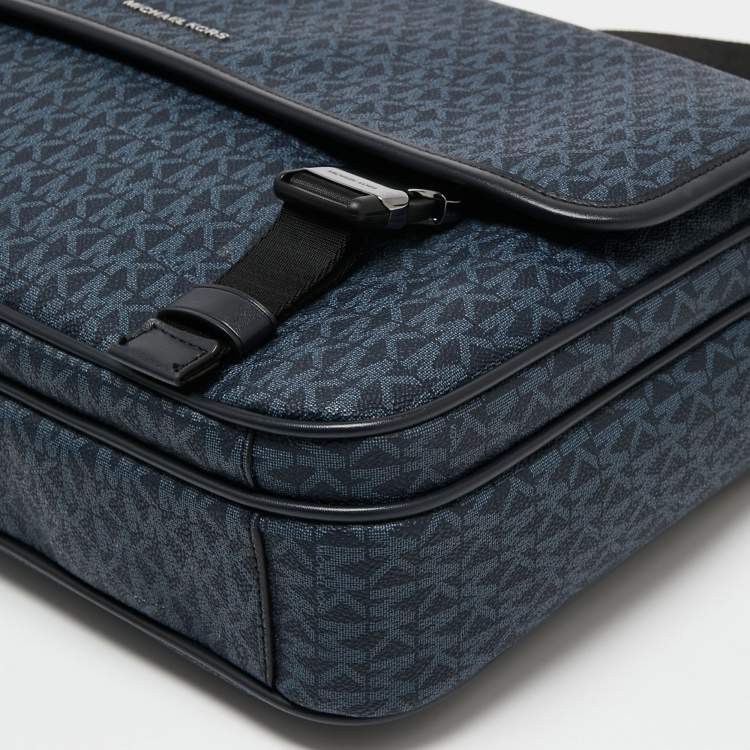 Pre Owned Michael Kors Black/Blue Signature Coated Canvas Cooper Messenger Bag
