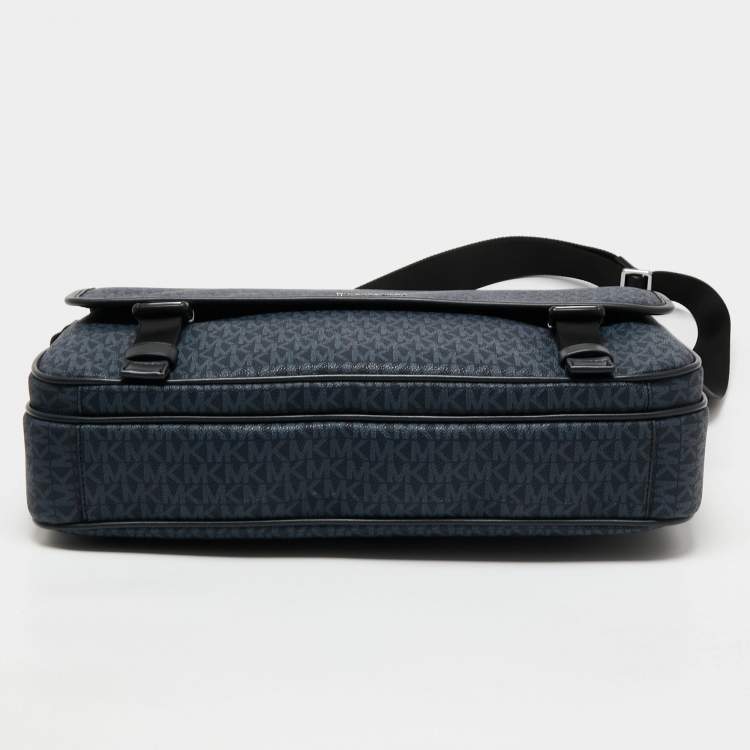 Pre Owned Michael Kors Black/Blue Signature Coated Canvas Cooper Messenger Bag